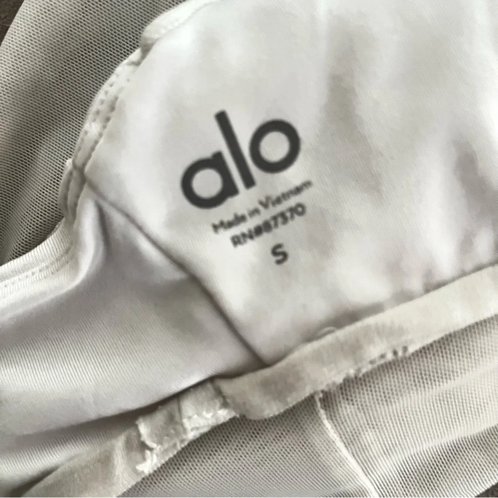 Alo Yoga "Lavish" Sports Bra White Small - Picture 5 of 5